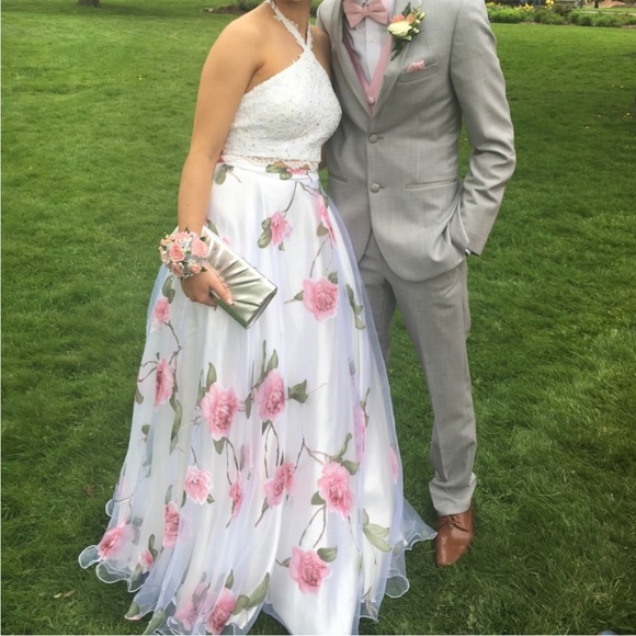 Jovani Prom Dress - Picture 2 of 6